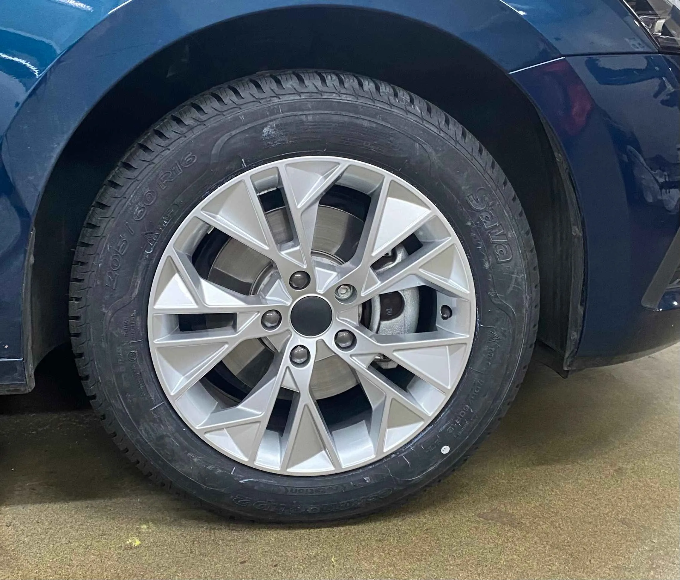Prodavam zimski gumi Sava 205/60 r16
