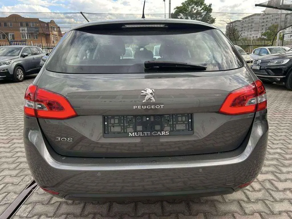 PEUGEOT 308 Facelift - 1.5 Blue-HDI - 2019г.