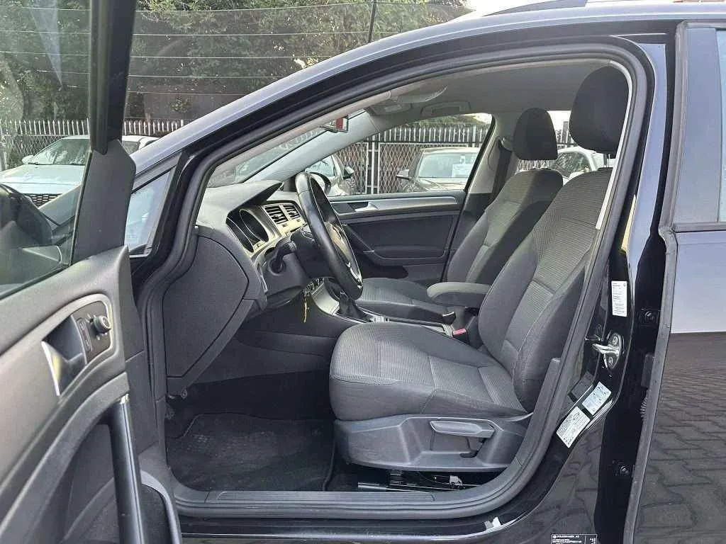 VW GOLF VII - 1.6 TDI - 2015г.