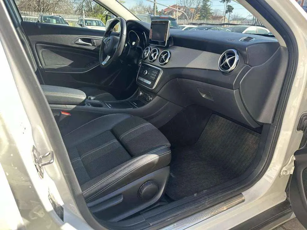 MERCEDES GLA 200 CDI Avtomatik - 2.2 CDI - 2018г.