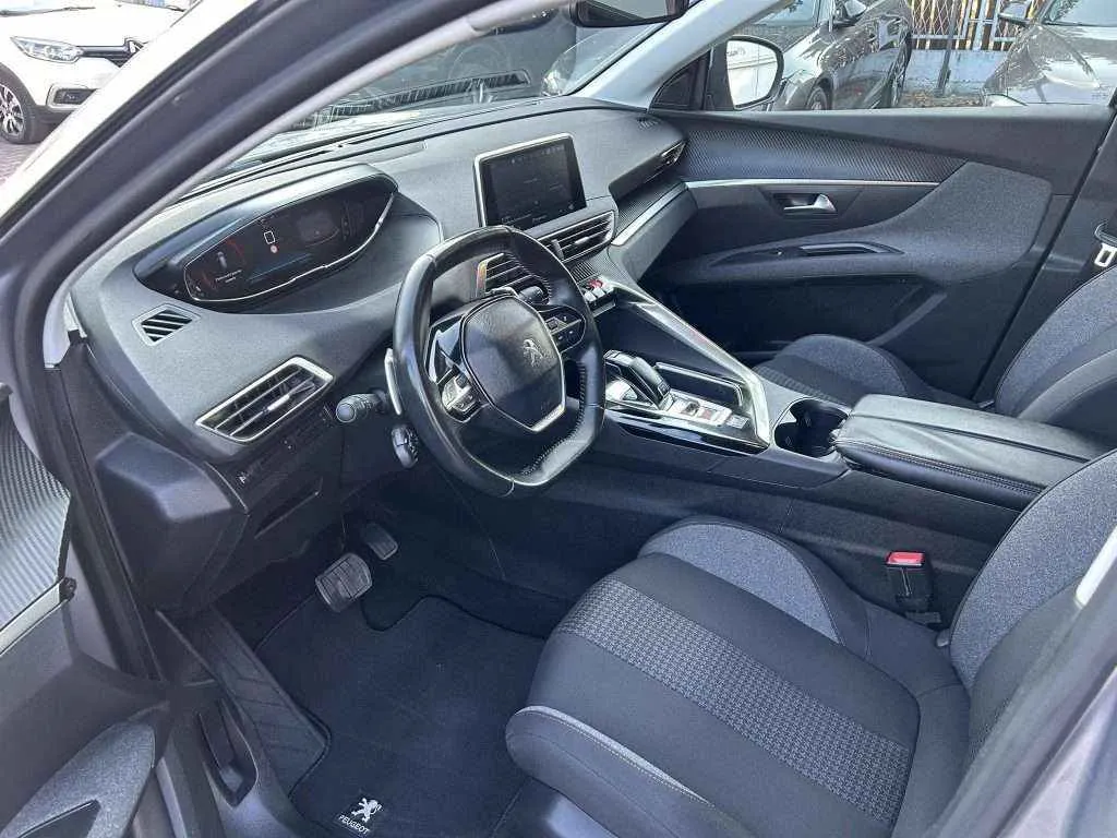 PEUGEOT 5008 Avtomatik - 1.5 HDI - 2020г.