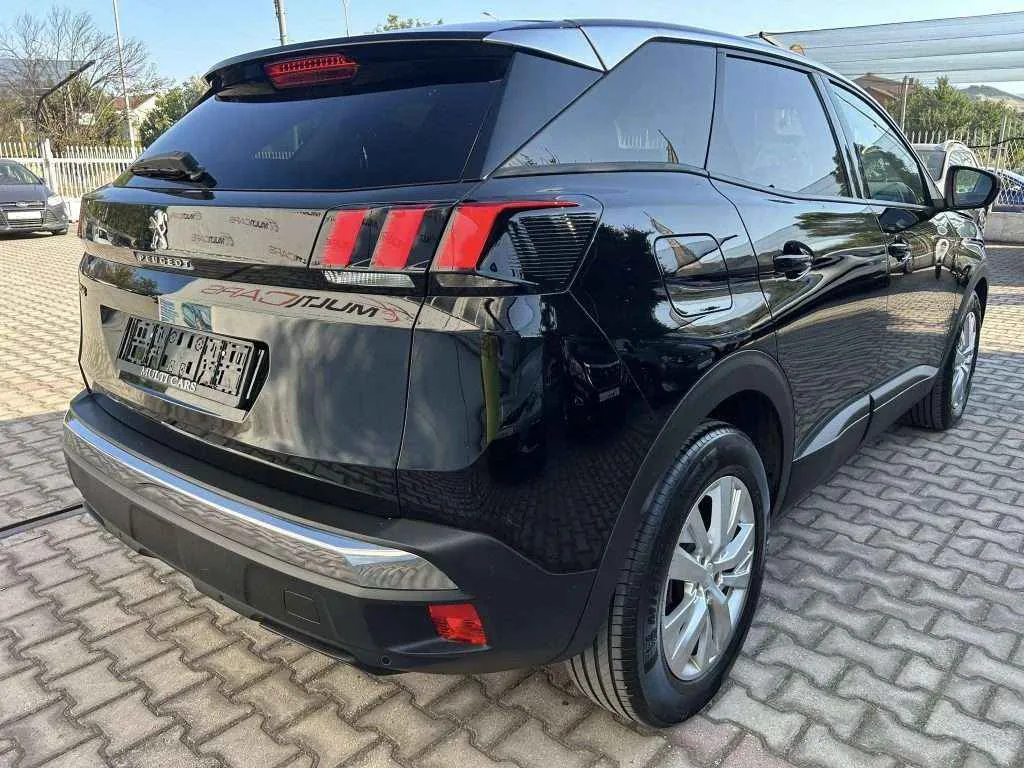 PEUGEOT 3008 - 1.2 PureTech - 2020г.