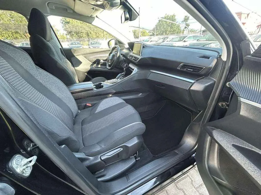 PEUGEOT 3008 - 1.2 PureTech - 2020г.