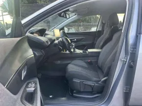 PEUGEOT 3008 Active Business - 1.2 Puretech - 2018г.