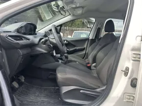 PEUGEOT 208 - 1.2i - 2019г.